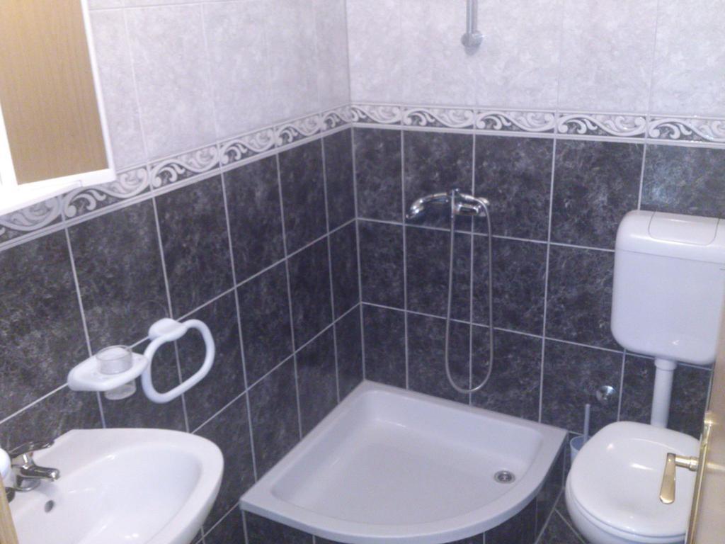 Brig Apartments Živogošće 外观 照片